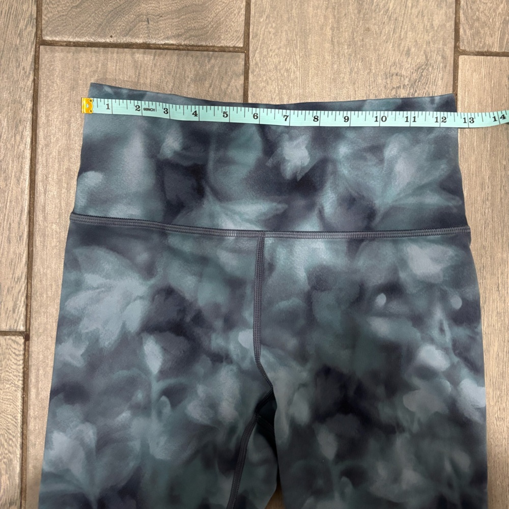 Athleta Elation Printed 7/8 Tight in Serene Riviera Blue, Size S - Picture 5 of 8